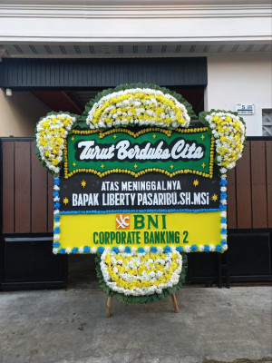 Papan Bunga Duka di Medan Amplas