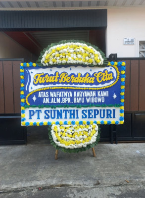 Papan Bunga Duka di Medan Amplas